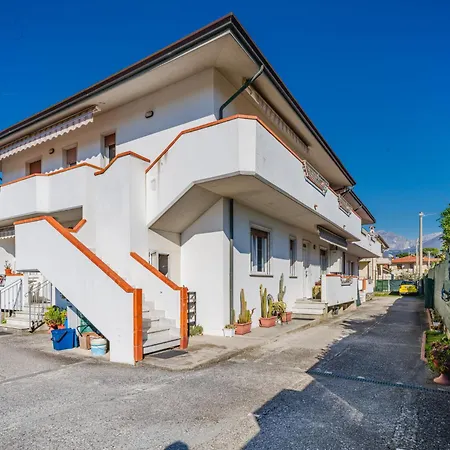 Sofia By Interhome * Marina di Massa